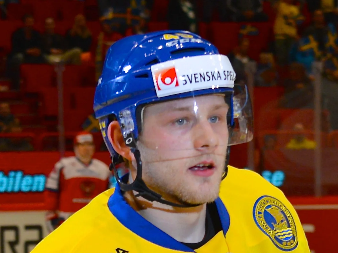 Oscar Möller i Sveriges landslagströja under en match i Oddset Hockey Games